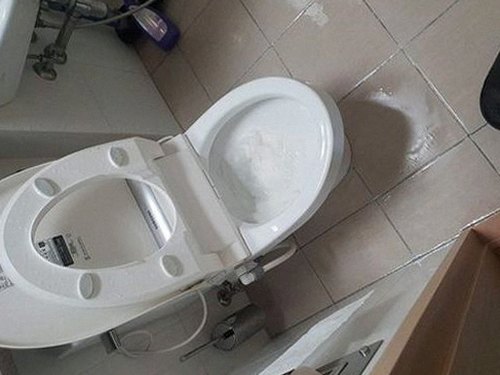 관수동 하수구막힘 배수 작업 뒤 물 흐름과 연결부 상태를 확인하는 과정